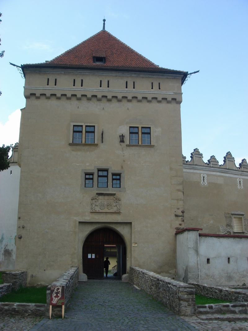 главные ворота.