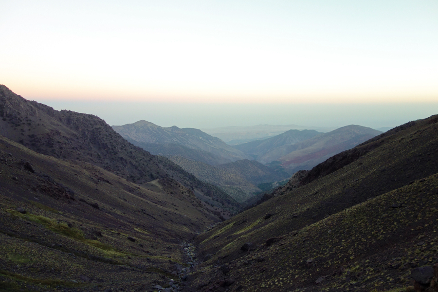 Evening. View of the mountains from the refugio