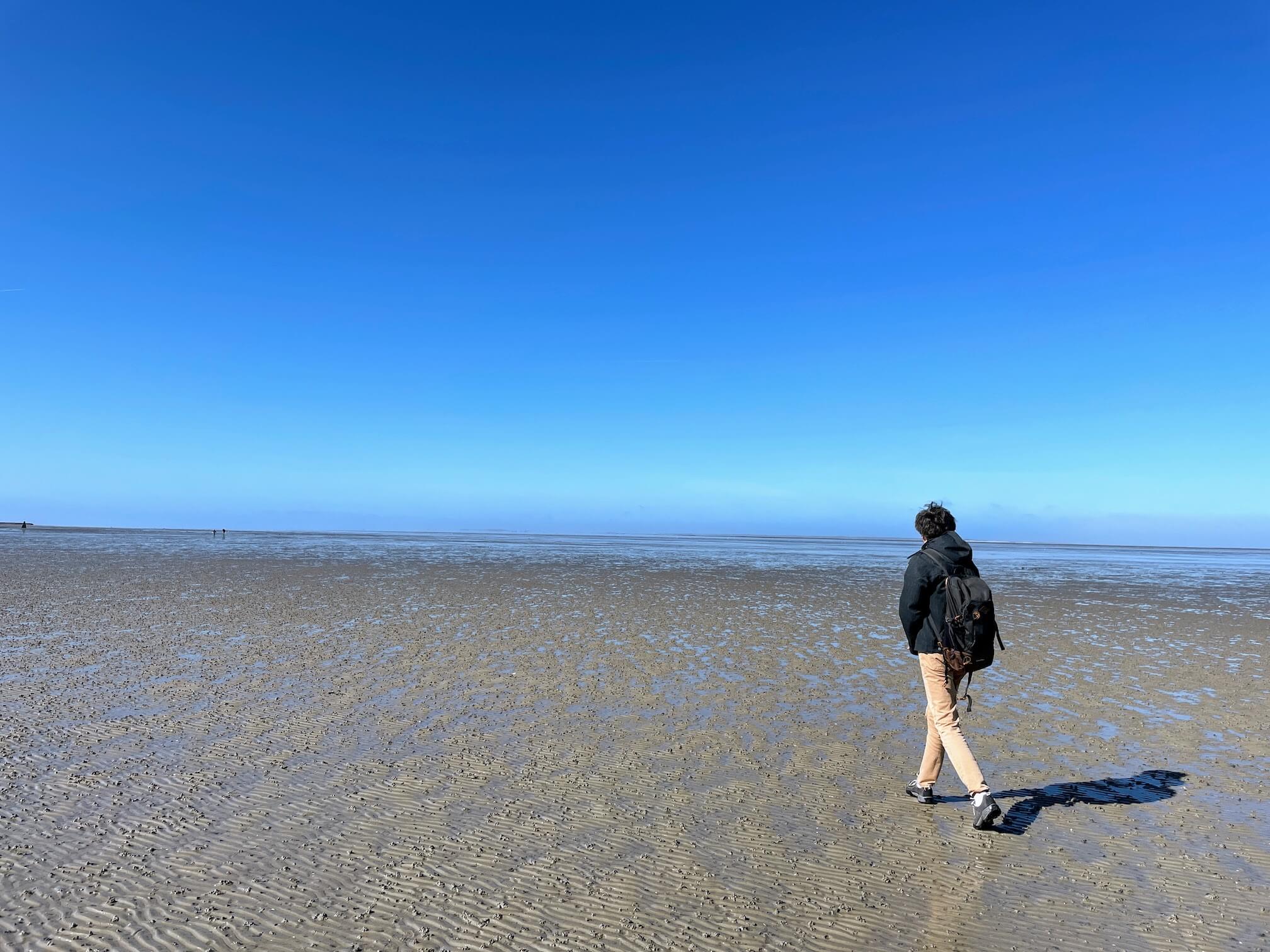 Walking on the seabed. Low tide.