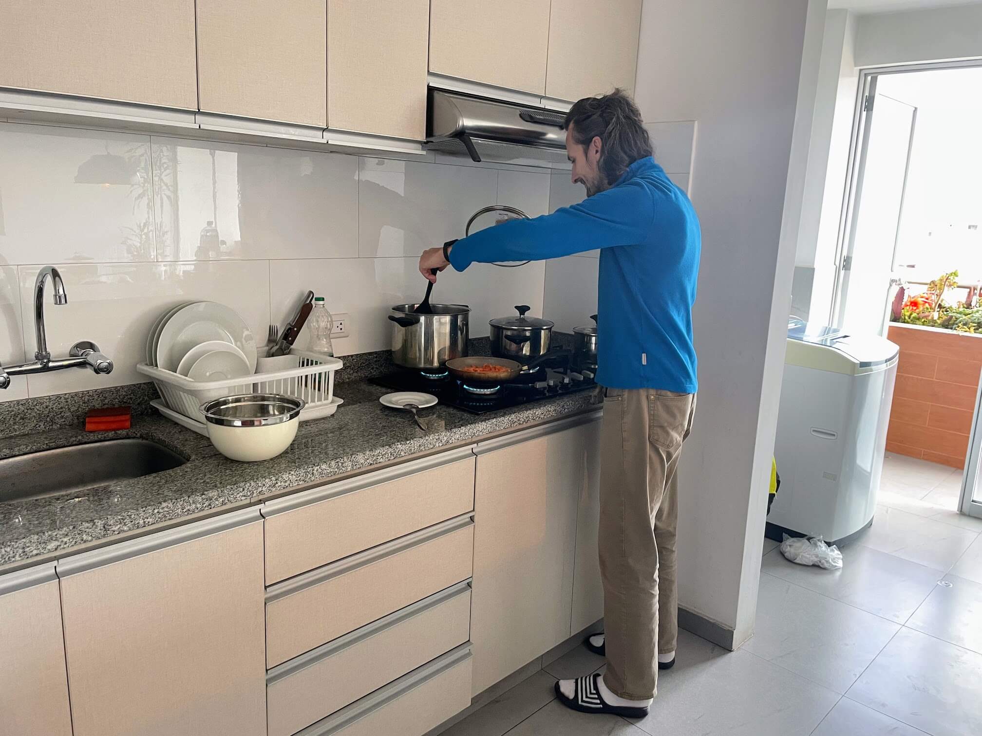 Serzhyk is cooking. Almost all the burners are occupied :)