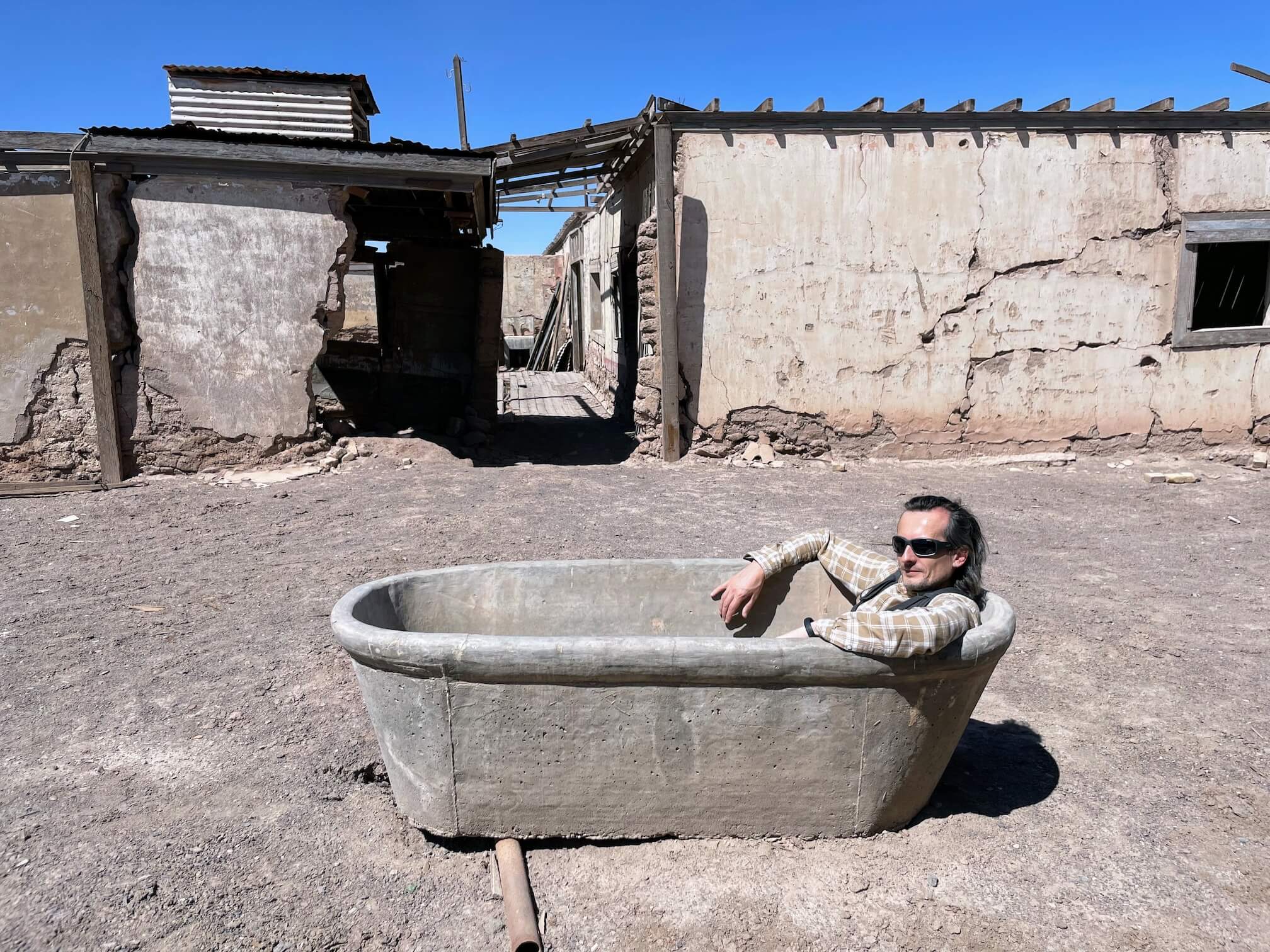 An old bathhouse; there used to be a private sauna here and even a swimming pool.
