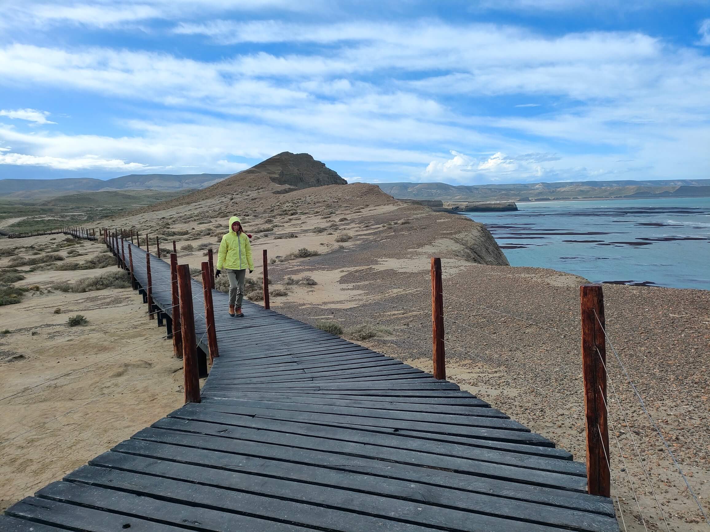 Path to the rock with sea lions. There are very beautiful views here.